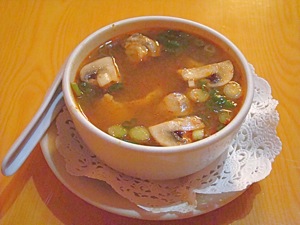 tom yum soup lemon grass lime hot chili soup jackson heights