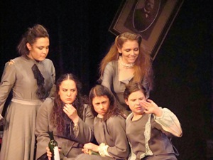 3 sisters vanishing laguardia performing arts center lic