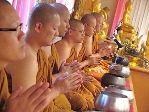 buddhist monks elmhurst queens