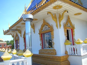thai buddhist temple elmhurst queens
