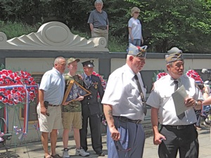 jerry olt commander of post 870 catholic war veterans in woodside queens