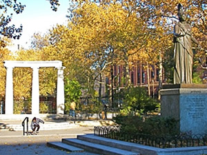 free things to do queens free summer theater astoria lic sunnyside woodside flushing jackson heights jamaica nyc