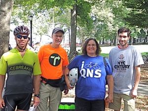 ta queens volunteers nancy silverman photo ken coughlin photo astoria queens