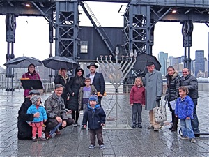 rabbi zev wineberg chabad lic hanukkah in lic queens