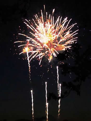 4th of july fireworis in queens